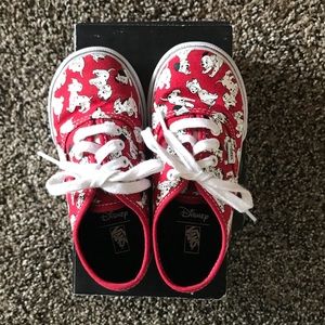Toddler vans Disney 101 Dalmatians 8.5 rare find!